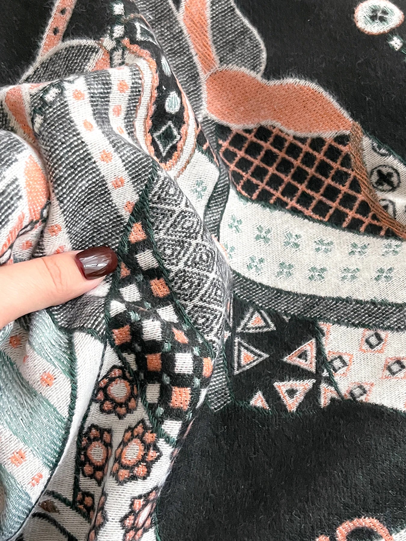Edwige Pashmina Scarf Black