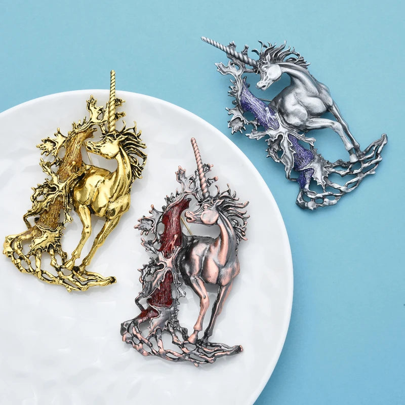 Vintage Unicorn Brooch (Gold)