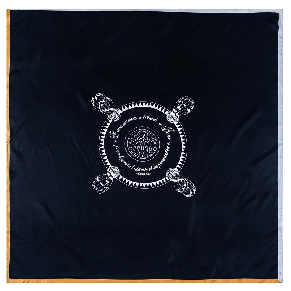 Curled Black Silk Scarf / 90cm