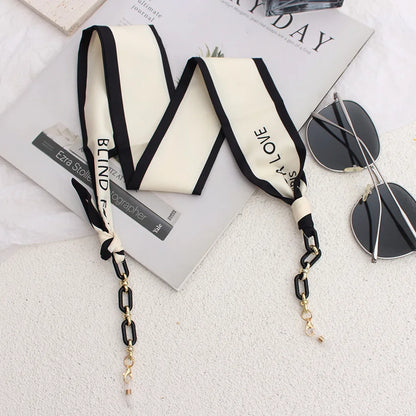 Silk Glasses Chain
