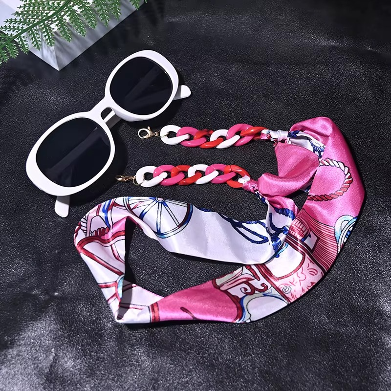 Silky Scarf Glasses Chain