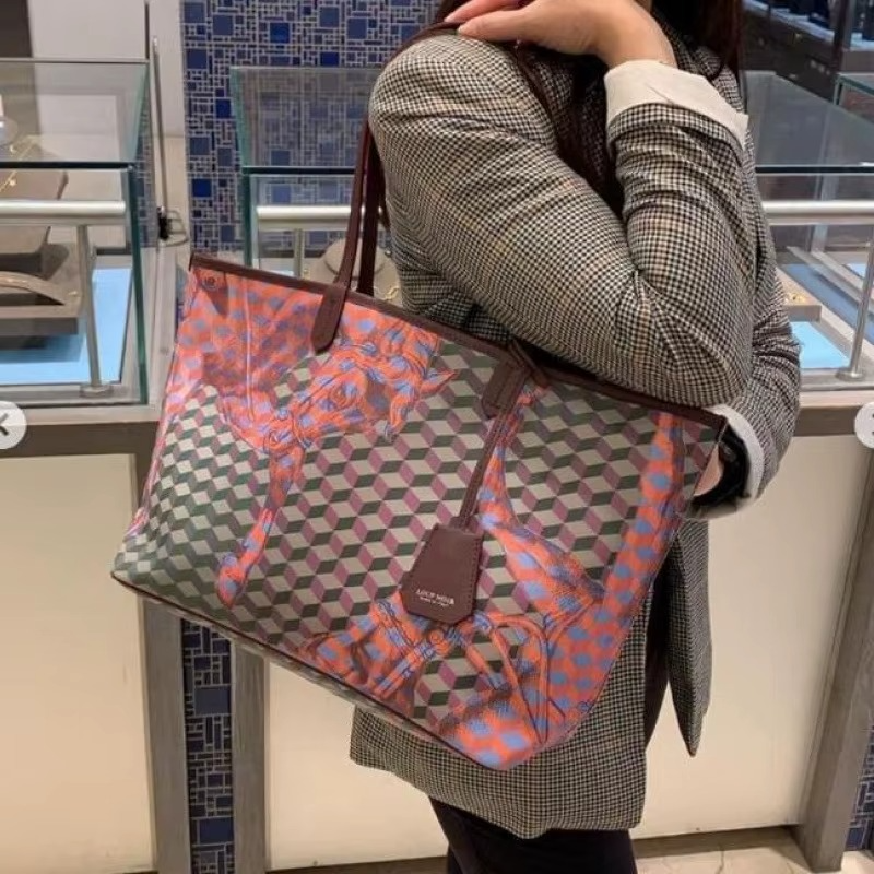 Lono Large Tote Bag with Horse Motif