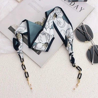 Silk Glasses Chain