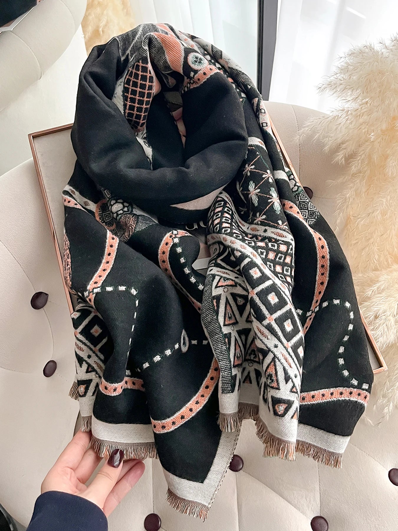 Edwige Pashmina Scarf Black