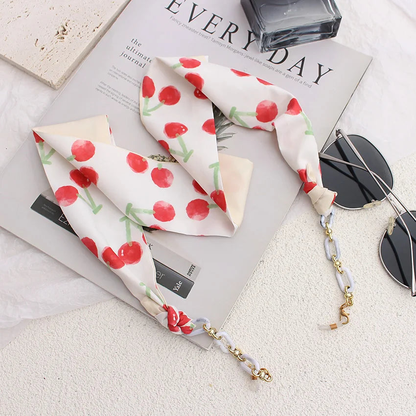 Silk Glasses Chain