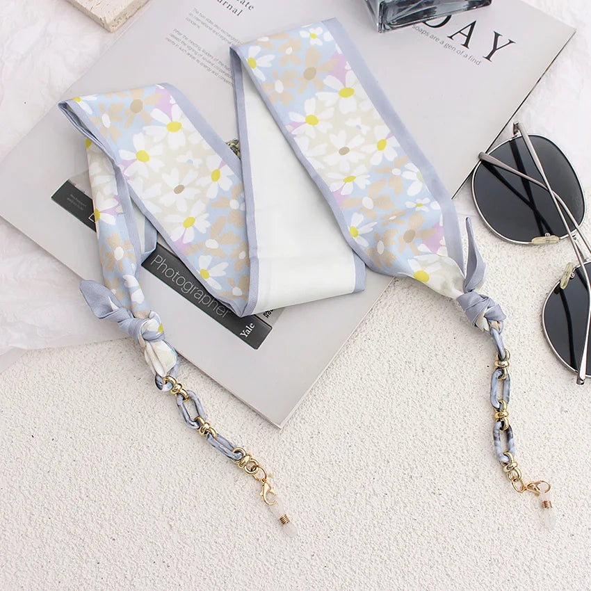 Silk Glasses Chain