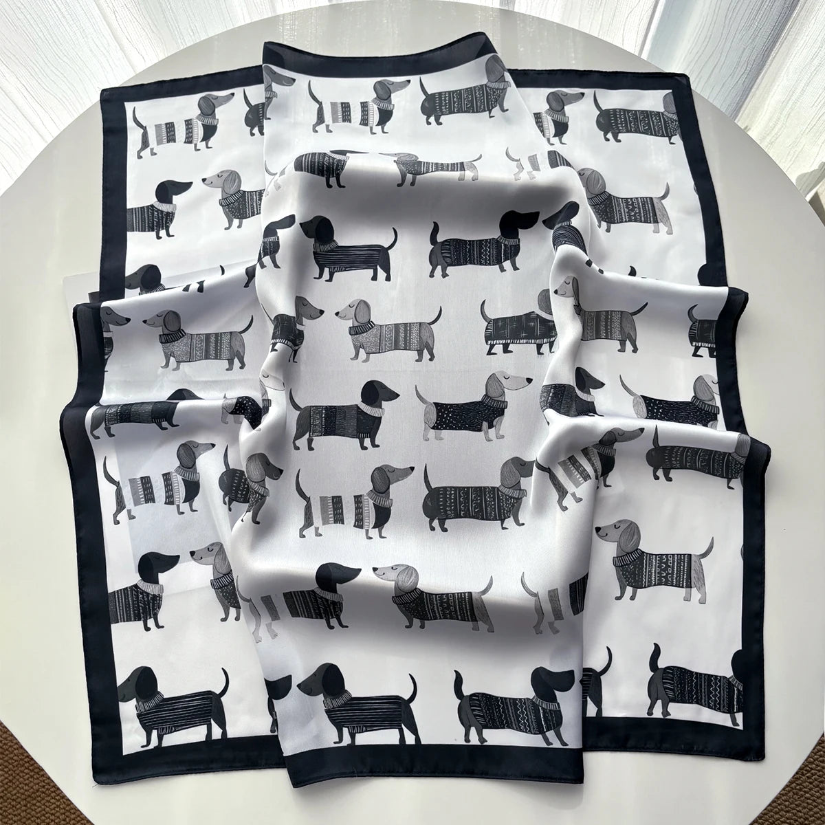 Dachshund White Scarf / 65cm