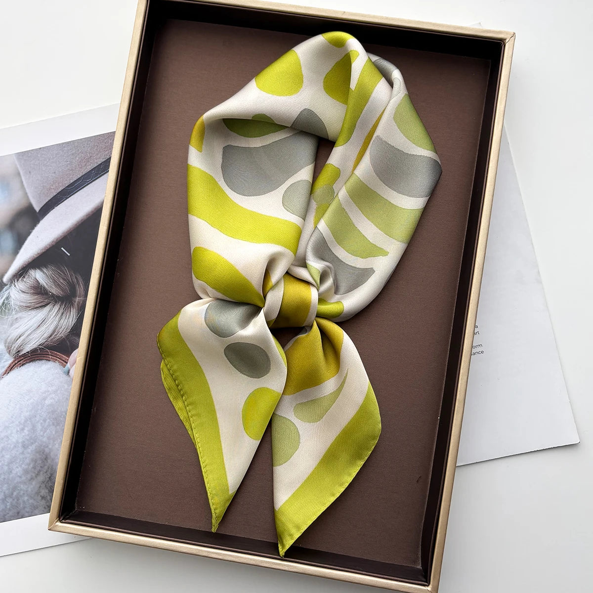 Floral Green Scarf / 65cm