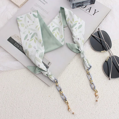 Silk Glasses Chain