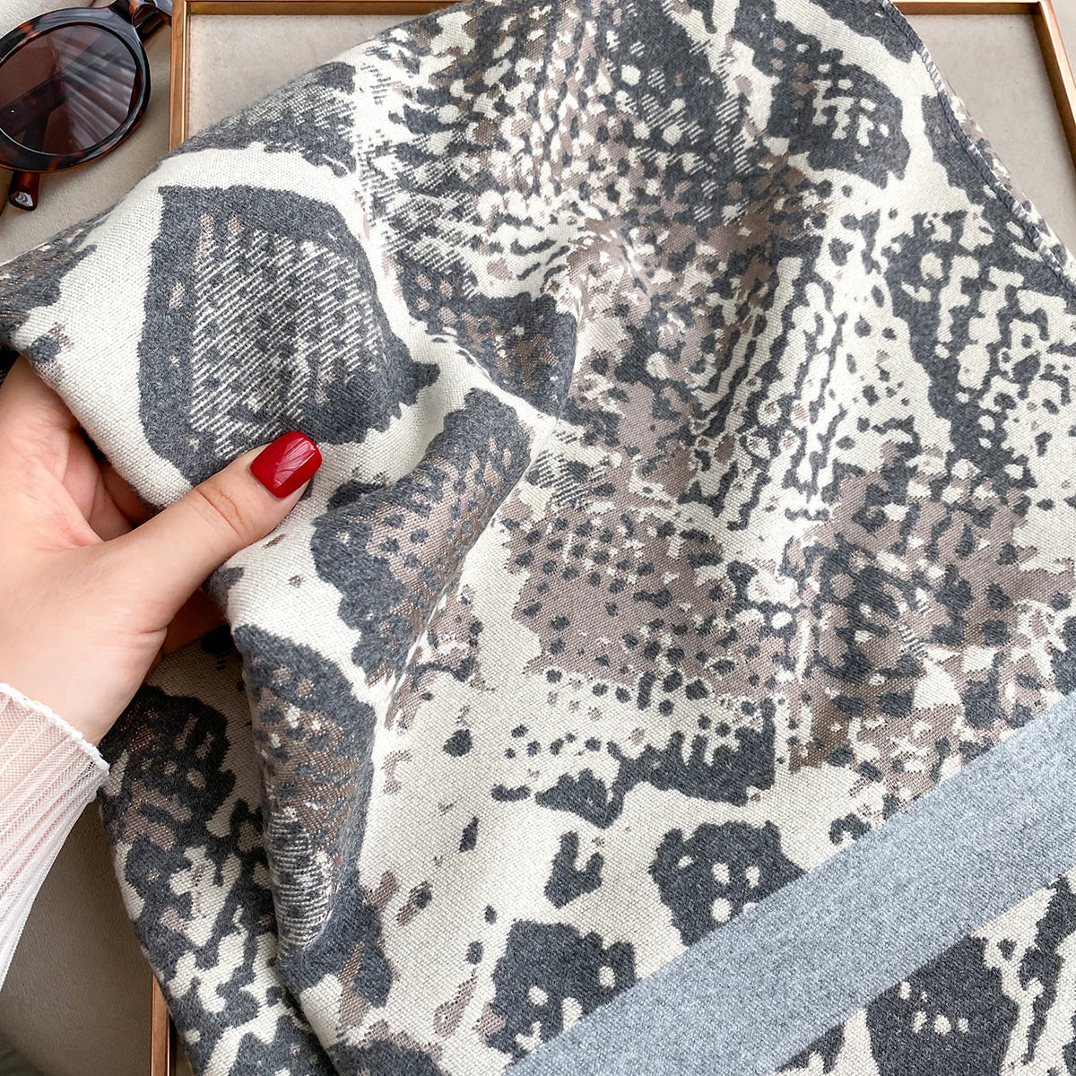 Sestilia Pashmina Scarf Gray