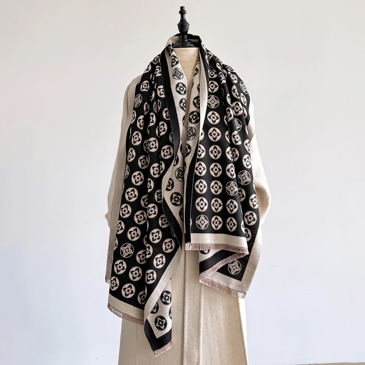 Scilla Pashmina Scarf Black