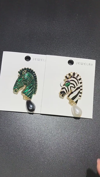Zebra Head Brooch (Green)